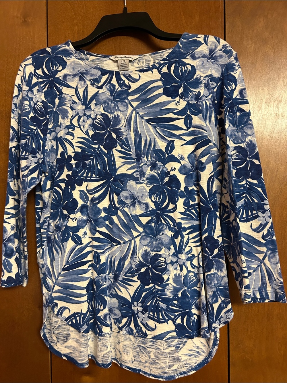 Tommy Bahama Ashby White & Blue Tropical Floral 3/4 Sleeve Tee